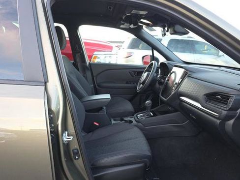 Used 2025 Subaru Forester Premium AWD/4WD image 11