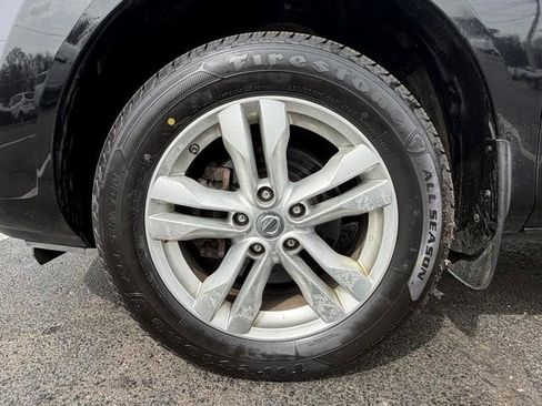 Used 2012 Nissan Rogue SV image 3