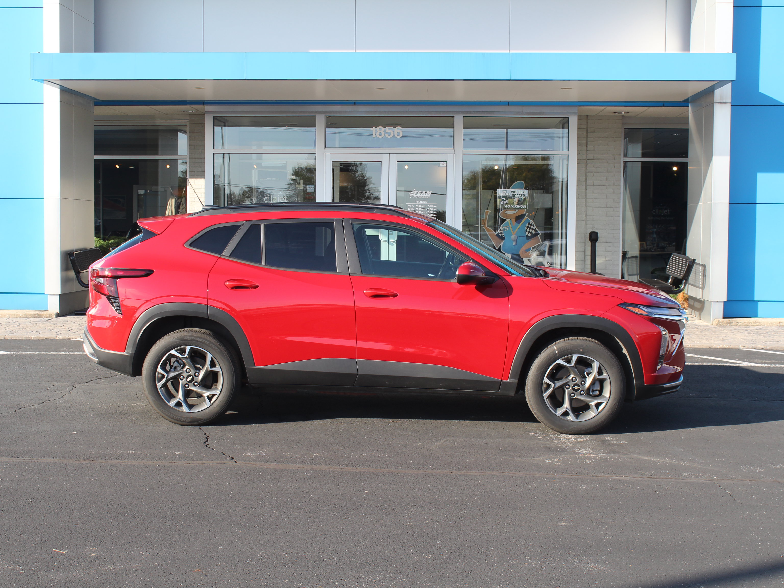 New 2026 Chevrolet Trax LT FWD image 5