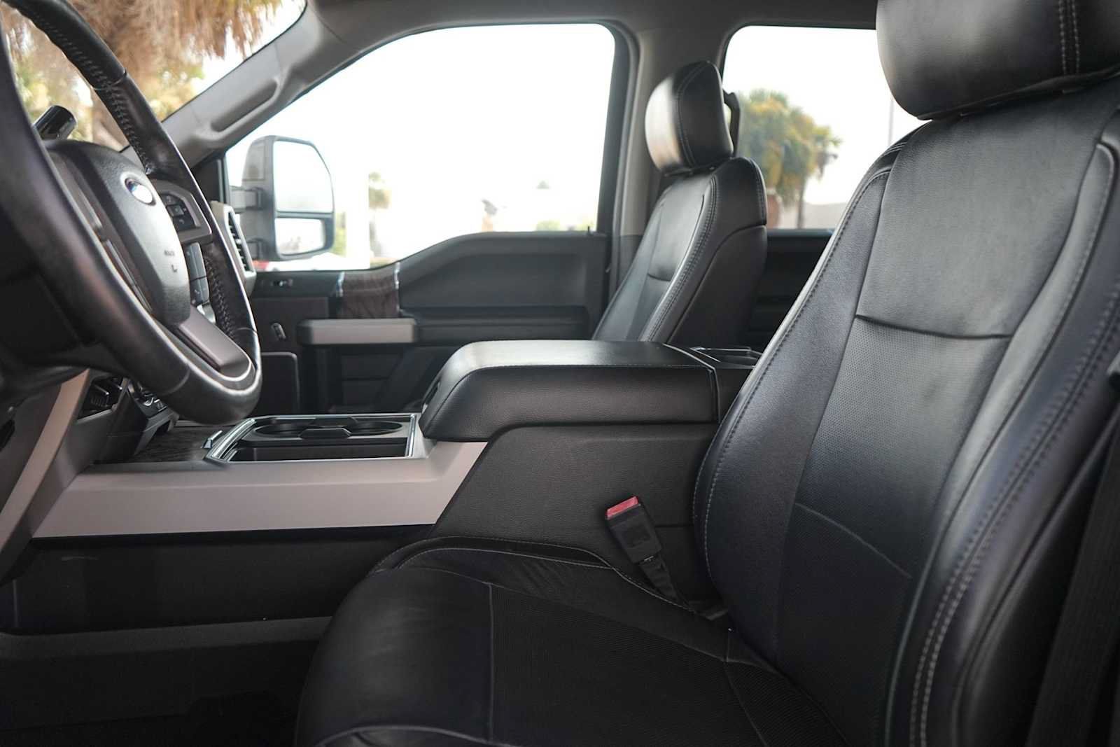 Used 2019 Ford F250 Lariat w/ Lariat Ultimate Package AWD/4WD image 11