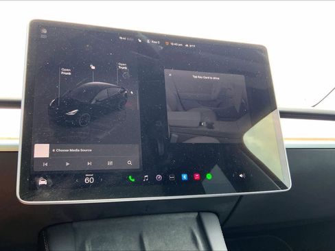 Used 2023 Tesla Model Y Performance AWD/4WD image 35