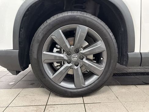 Used 2025 Honda Pilot Sport image 10
