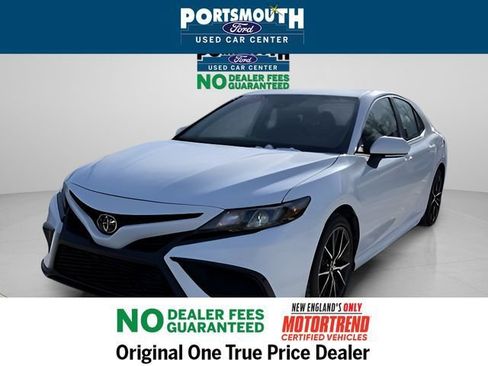 Used 2023 Toyota Camry SE image 14