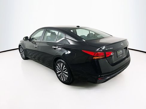 Used 2024 Nissan Altima 2.5 SV image 5