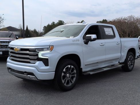 New 2026 Chevrolet Silverado 1500 High Country w/ Technology Package AWD/4WD image 5