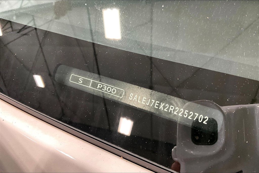 Certified 2024 Land Rover Defender 110 S AWD/4WD image 25