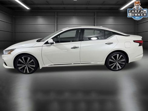 Used 2020 Nissan Altima 2.5 Platinum image 3