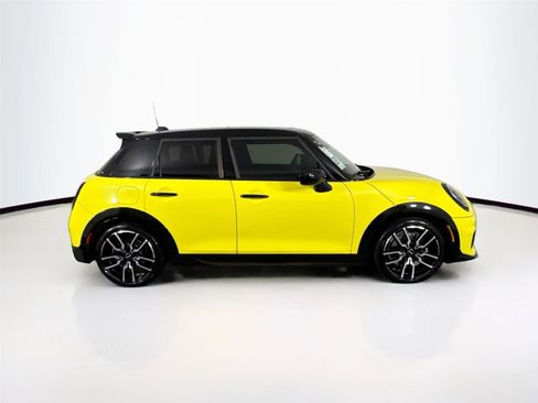 Used 2025 MINI Cooper S FWD image 11