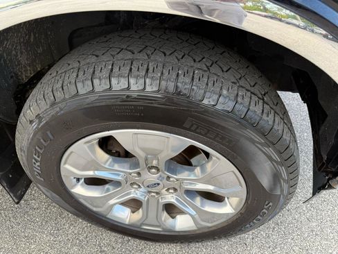 Used 2019 Ford F150 Lariat w/ Equipment Group 502A Luxury image 10