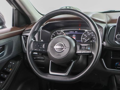 Used 2023 Nissan Rogue SV FWD image 12