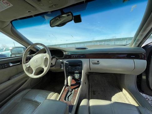 Used 1999 Cadillac Seville SLS w/ Personalization Pkg image 30