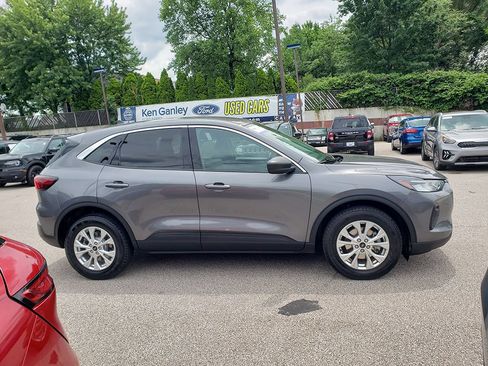 Used 2023 Ford Escape Active AWD/4WD image 4