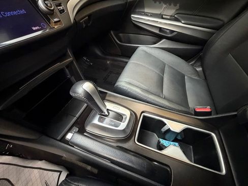 Used 2015 Honda Crosstour EX-L image 19