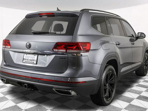 Used 2023 Volkswagen Atlas SE w/ Black Wheel Package AWD/4WD image 16