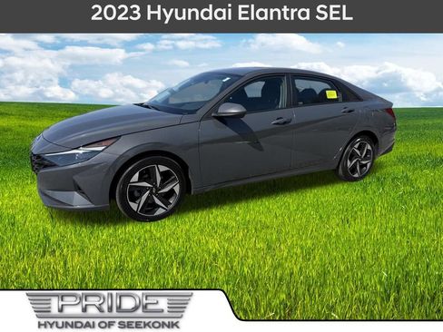 Used 2023 Hyundai Elantra SEL w/ Convenience Package image 1