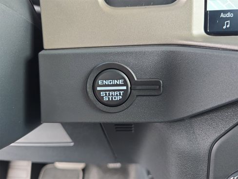 New 2025 Ford Bronco Outer Banks image 24