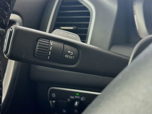 Used 2017 Volvo XC60 T6 Inscription w/ Preferred Option Package image 12