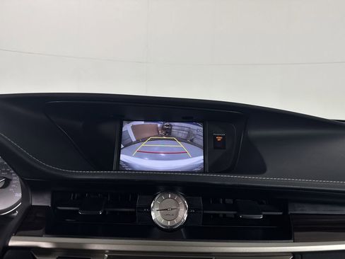 Used 2018 Lexus ES 350 w/ Luxury Package w/Wood Trim FWD image 14