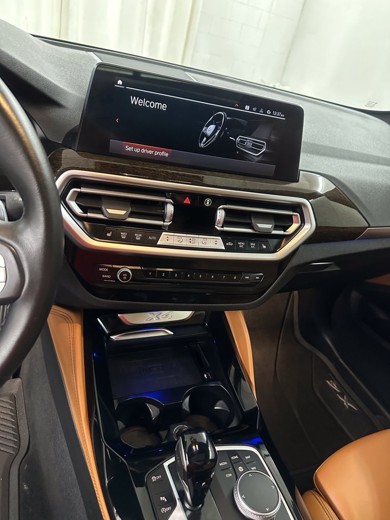 Used 2023 BMW X4 xDrive30i AWD/4WD image 17