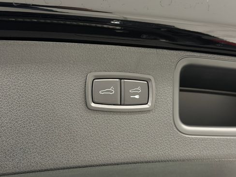 Certified 2025 Porsche Macan image 62