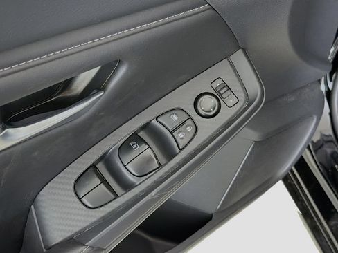 Used 2025 Nissan Sentra SV FWD image 20