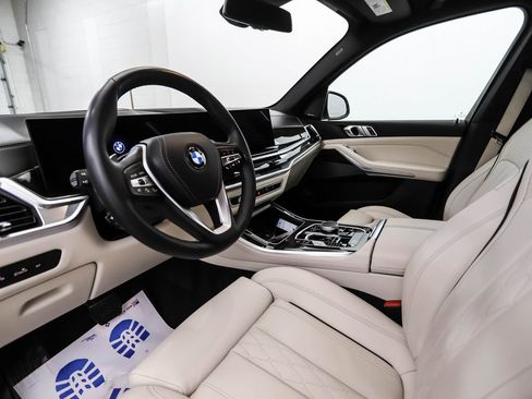 Certified 2024 BMW X5 xDrive40i w/ Premium Package image 10