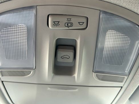 Used 2022 Hyundai Kona Limited image 29