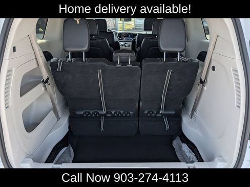 Used 2023 Chrysler Pacifica Touring-L FWD image 29