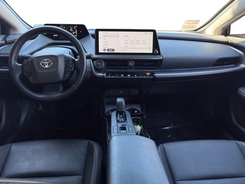 Used 2024 Toyota Prius XLE image 10