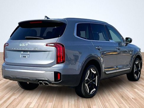 Used 2025 Kia Telluride S FWD image 2