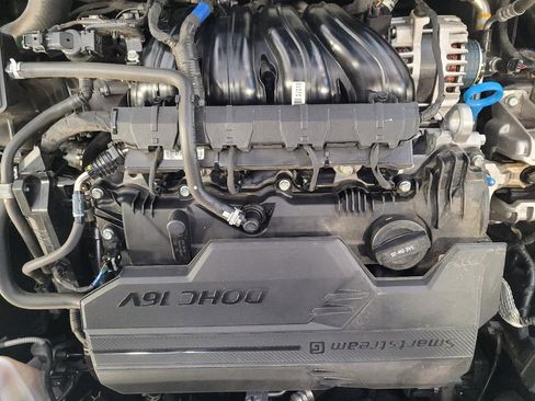 Used 2025 Hyundai Elantra Limited FWD image 30