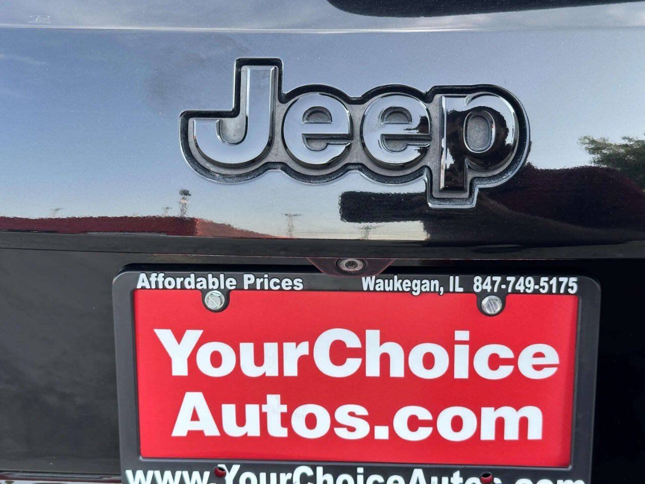 Used 2019 Jeep Grand Cherokee Altitude RWD image 35