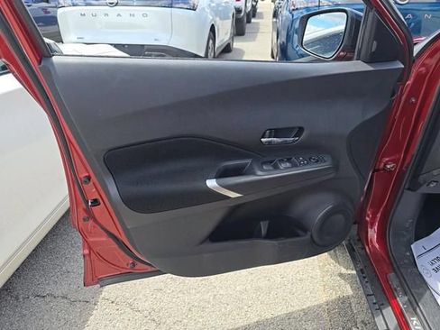 Used 2024 Nissan Kicks SV w/ Interior Electronics Package FWD image 6
