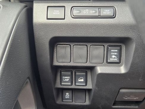 Used 2024 Nissan Frontier SL AWD/4WD image 21