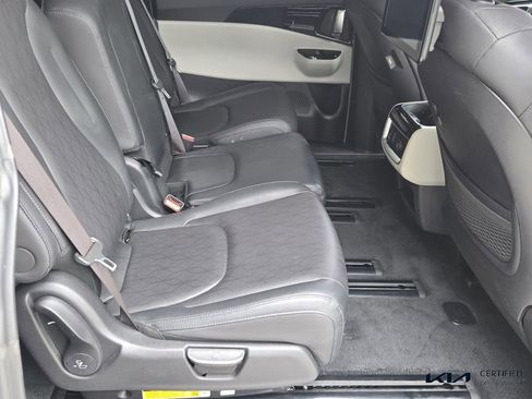 Used 2024 Kia Carnival SX FWD image 19