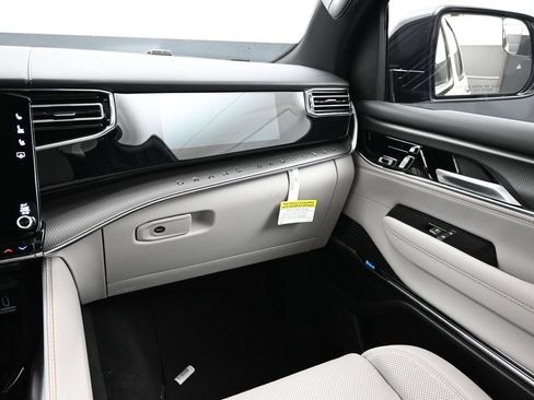 New 2026 Jeep Grand Wagoneer Summit AWD/4WD image 7