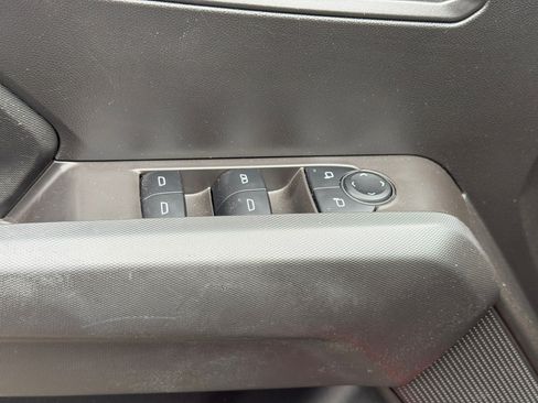 Used 2025 Chevrolet Colorado Trail Boss AWD/4WD image 18