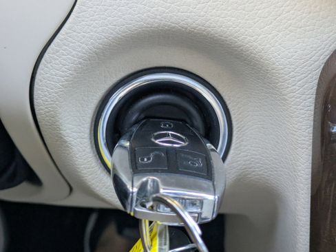 Certified 2016 Mercedes-Benz SLK 300 SLK 300 image 26