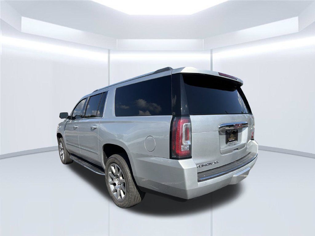 Used 2018 GMC Yukon XL Denali RWD image 3