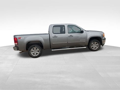 Used 2013 GMC Sierra 1500 SLT w/ Suspension Package, Off-Road image 13