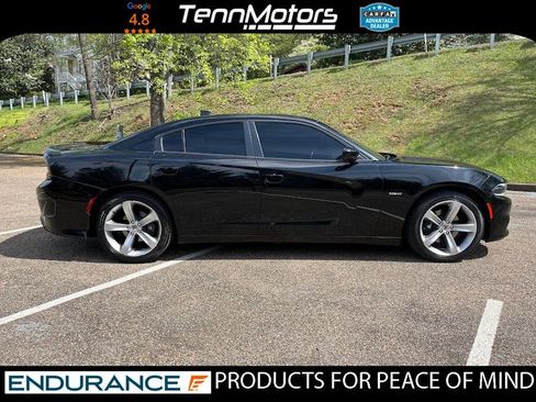 Used 2017 Dodge Charger R/T RWD image 3