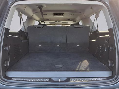 Used 2020 GMC Yukon XL Denali w/ Open Road Package image 28