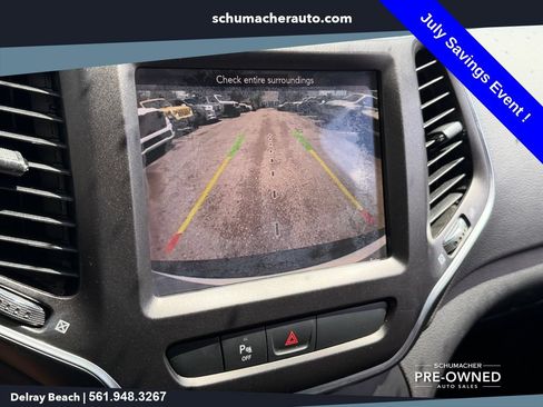 Used 2019 Jeep Cherokee Trailhawk AWD/4WD image 23