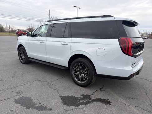 New 2026 Ford Expedition Max Platinum image 6