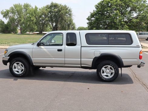 Used 2002 Toyota Tacoma 4x4 Xtracab image 9