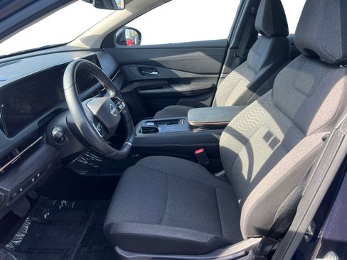 Used 2023 Nissan Ariya FWD image 9