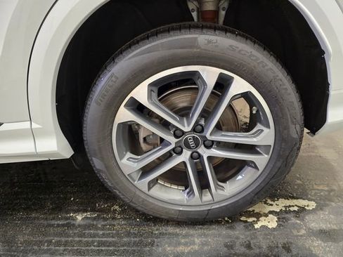 Certified 2025 Audi Q5 Premium Plus w/ Premium Plus image 15