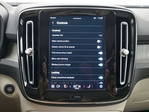 Used 2023 Volvo XC40 B5 Plus w/ Protection Package Premier image 16