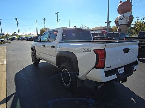 Used 2024 Toyota Tacoma TRD Sport image 6