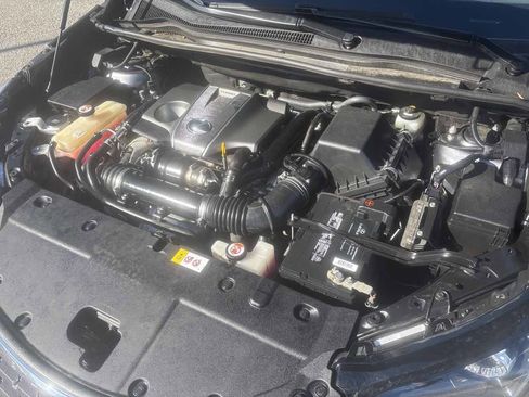 Used 2018 Lexus NX 300 image 36